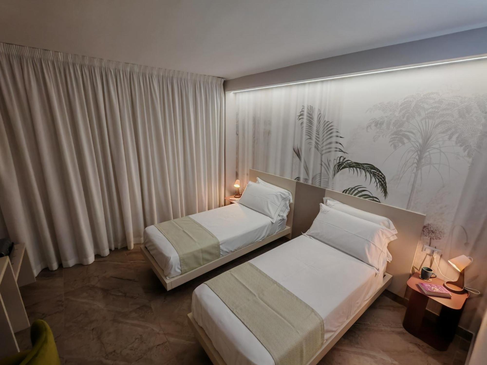Effe4 Lovely Room Bari Zimmer foto
