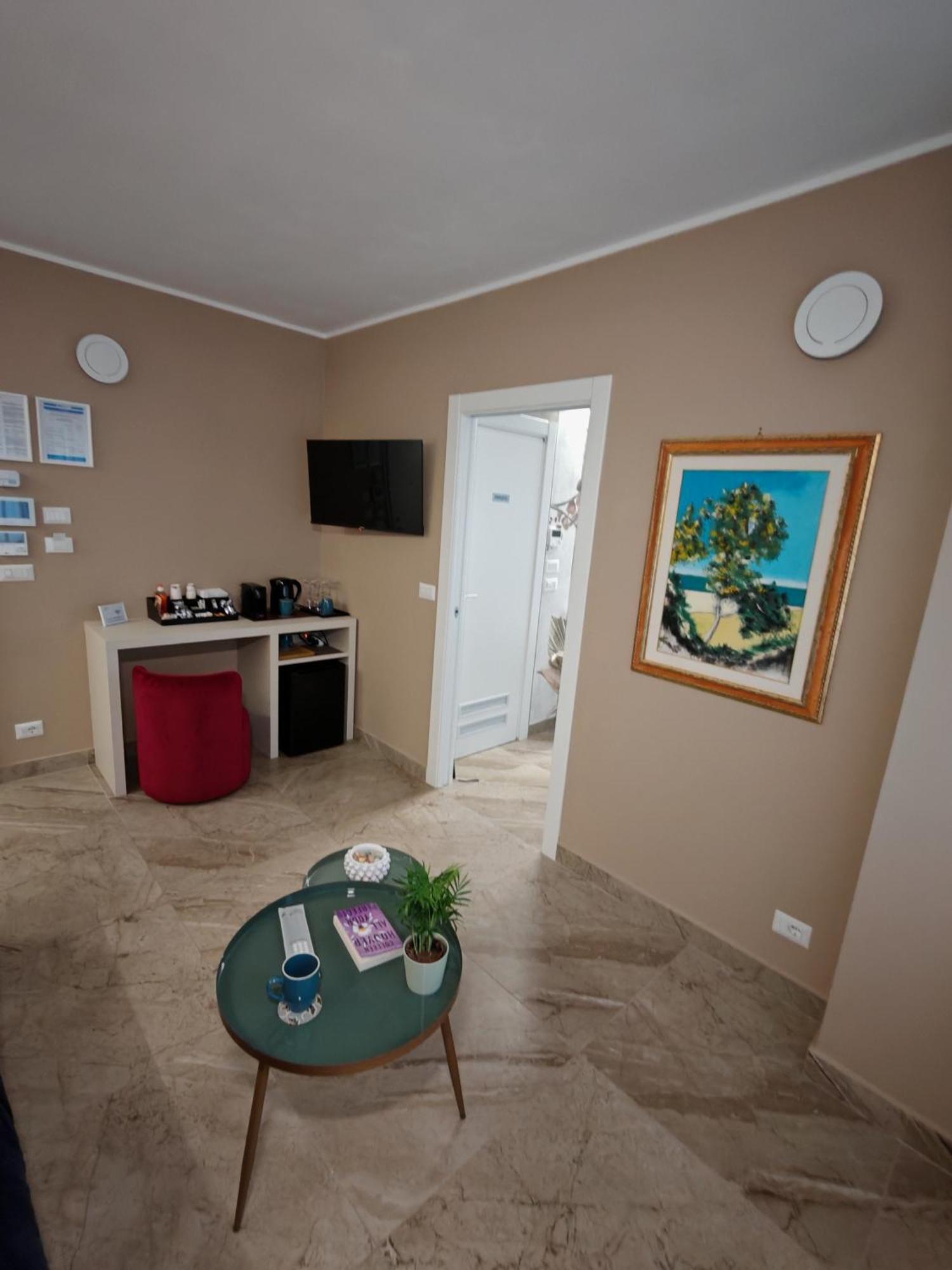 Effe4 Lovely Room Bari Exterior foto
